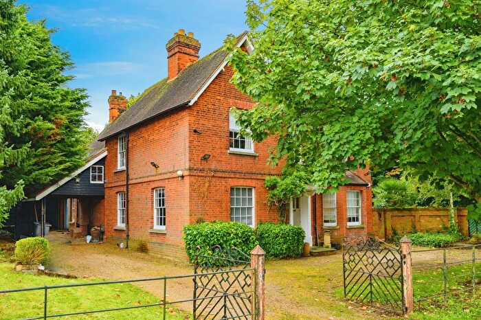 4 Bedroom Detached House For Sale In Mill Green, Hatfield, AL9