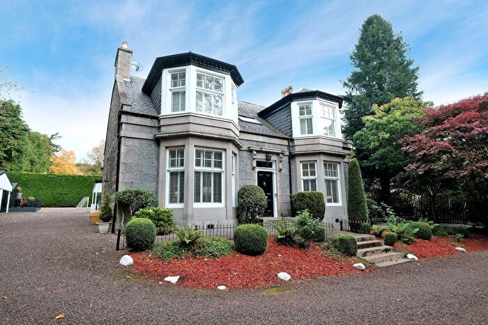 4 Bedroom Detached House For Sale In North Deeside Road, Milltimber, AB13