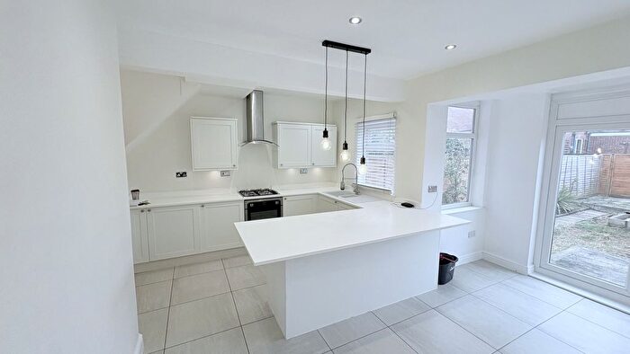 3 Bedroom Terraced House To Rent In Leyburn Avenue, HU6