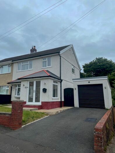 3 Bedroom Semi-Detached House To Rent In Priors Way, Swansea, SA2