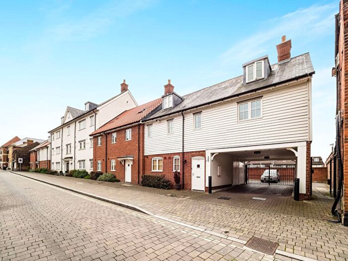 2 Bedroom Flat To Rent In Hart Street, Old Market Terrace Hart Street, CM14