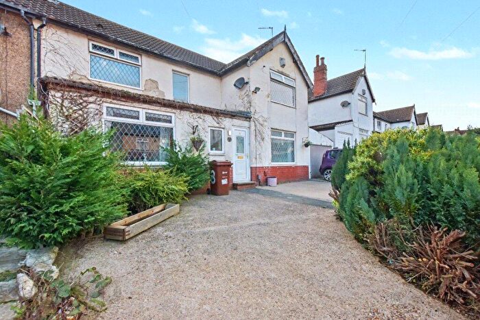 3 Bedroom Semi Detached House For Sale In Halliday Grove, Leeds, West Yorkshire, LS12