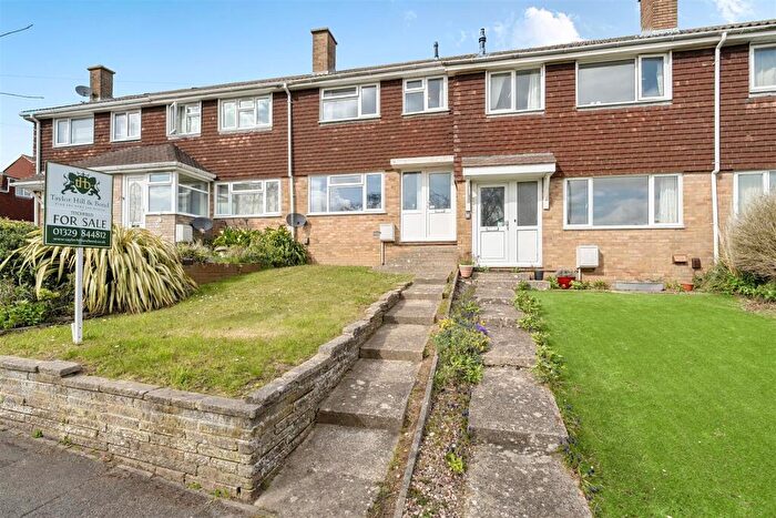 3 Bedroom Terraced House For Sale In Dore Avenue, Portchester, PO16