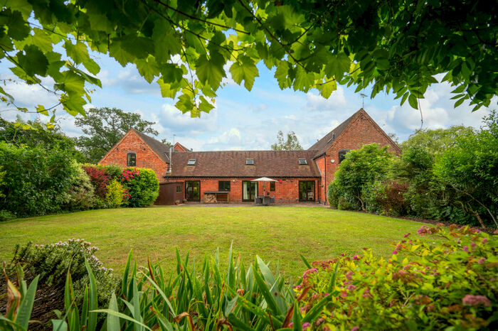 4 Bedroom Barn Conversion For Sale In Salt Way - Nr Feckenham, Worcestershire, B96