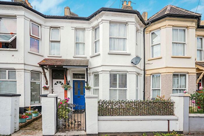 1 Bedroom Flat For Sale In Milton Street, Southend-On-Sea, SS2