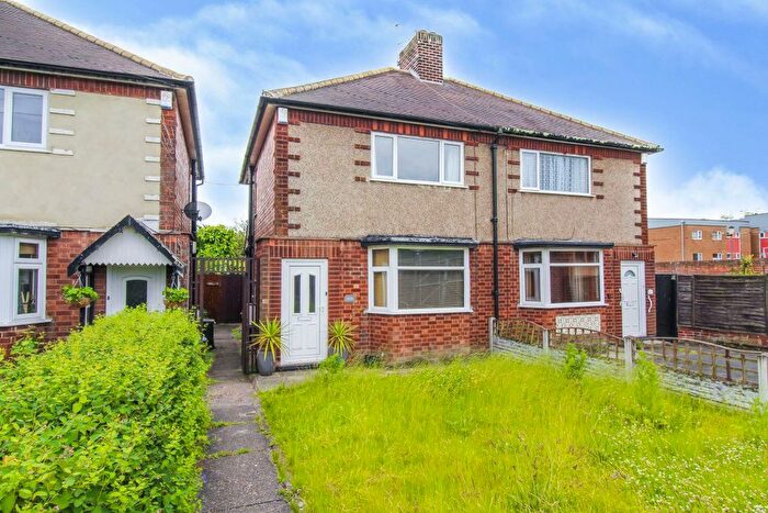2 Bedroom Semi-Detached House To Rent In Middle Street, Beeston, NG9