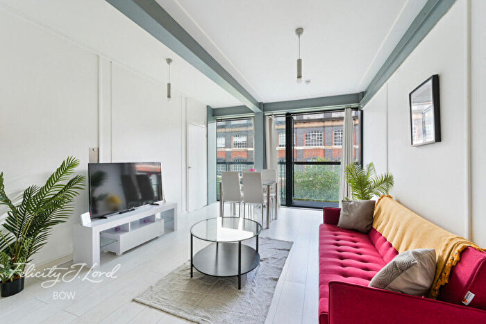 2 Bedroom Flat For Sale In Burford Road, London, E15
