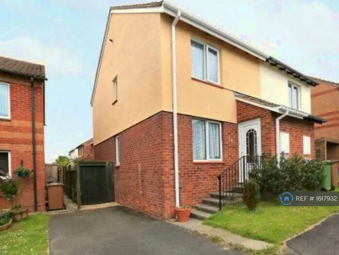 2 Bedroom Semi-Detached House To Rent In Kitter Drive, Plymouth, PL9