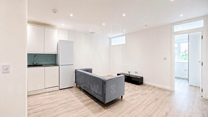 1 Bedroom Flat To Rent In Regents Park Road, London, N3