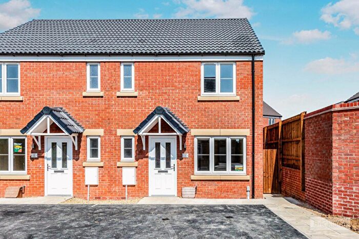 3 Bedroom House To Rent In Blumenthal Close, Weldon, Corby, NN17