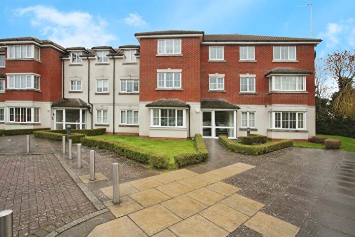 2 Bedroom Apartment For Sale In Lower Street, Rugby, CV21