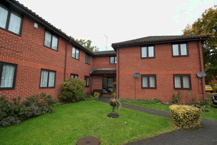2 Bedroom Flat To Rent In Silvertrees, Bricket Wood, St.Albans, AL2