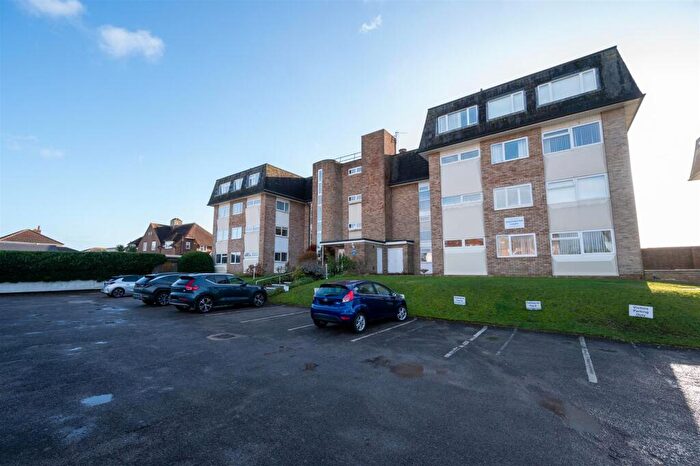 2 Bedroom Flat For Sale In Southwood Road, Hayling Island, PO11