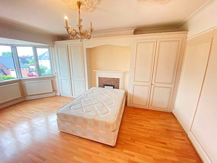 1 Bedroom Detached House To Rent In Broadlands Avenue, London, SW16