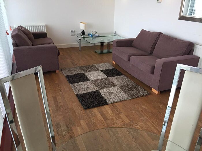 2 Bedroom Flat To Rent In Proton Tower, Blackwall Way, East India, Docklands, E14