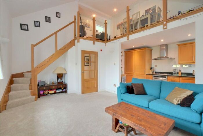 2 Bedroom Flat To Rent In St Johns Park, Blackheath, London, SE3