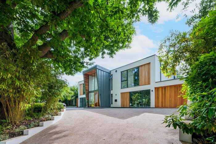 5 Bedroom Detached House To Rent In Foxhollow, Chislehurst, BR7