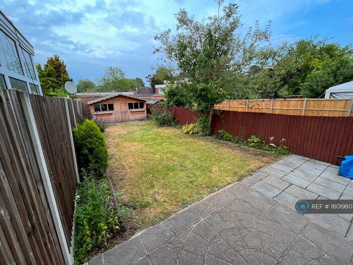2 Bedroom Flat To Rent In Alexandra Ave, Luton, LU3