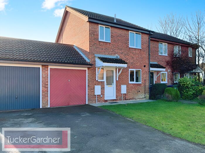 3 Bedroom End Terrace House To Rent In Violet Close, Cambridge, CB1
