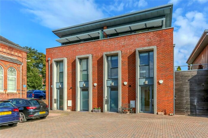 1 Bedroom Apartment To Rent In Romsey Road, Winchester, Hampshire, SO22