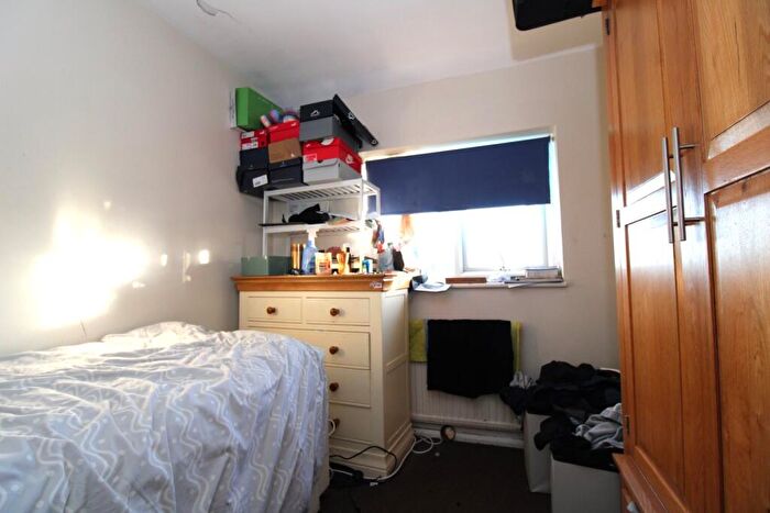 3 Bedroom Terraced House For Sale In Cholwell Road, Stevenage, SG2