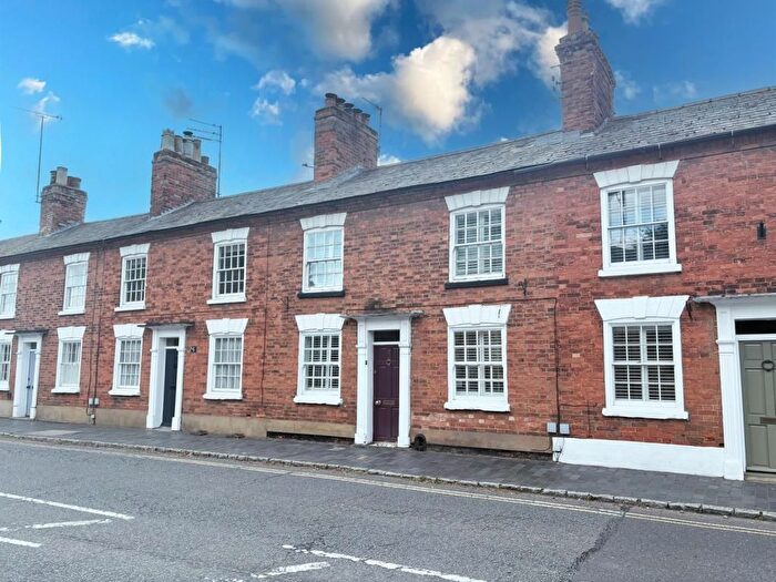 3 Bedroom Terraced House To Rent In High Street South, Olney, MK46