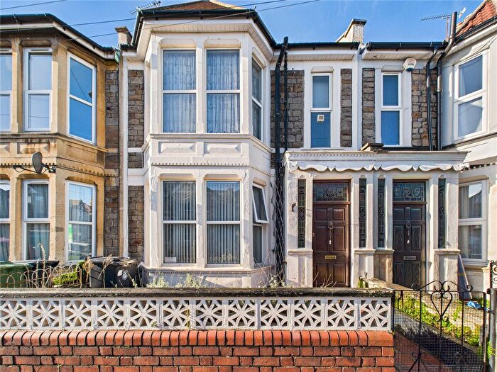 3 Bedroom Terraced House For Sale In Winchester Road, Bristol, BS4