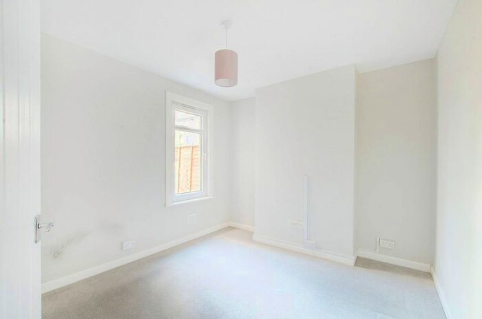 1 Bedroom Maisonette To Rent In Shortlands Gardens, Shortlands, Bromley BR2