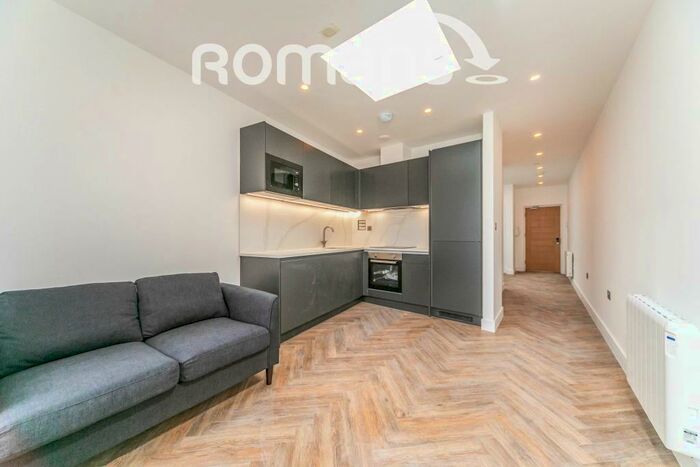 Apartment To Rent In Market Place, Reading, RG1