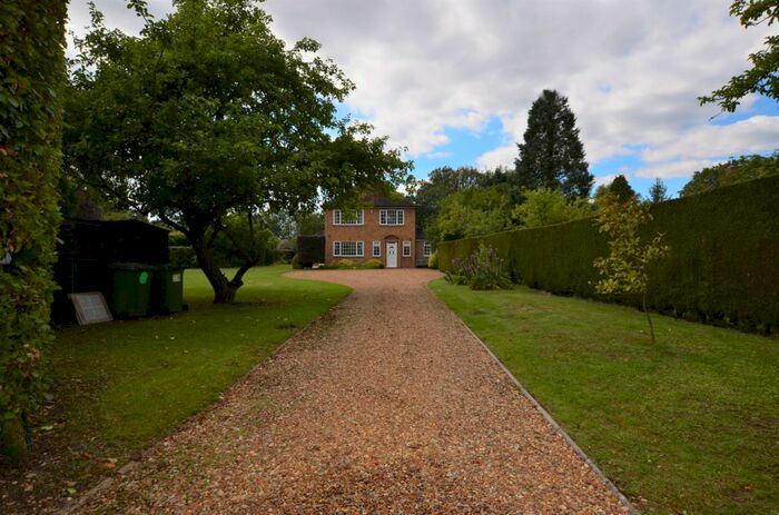 6 Bedroom Detached House To Rent In Oundle Road, Chesterton, Peterborough, PE7