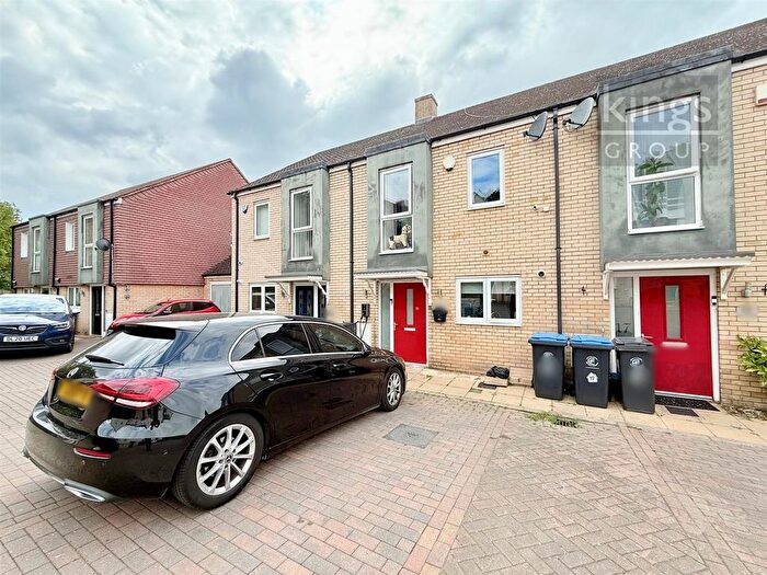 2 Bedroom Property For Sale In King George Way, London, E4