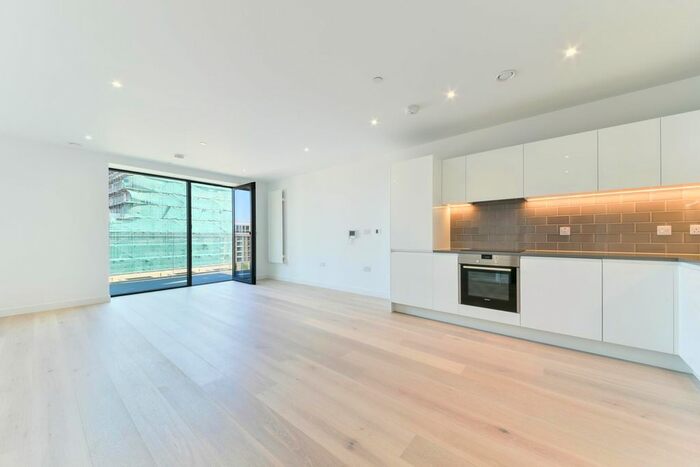 1 Bedroom Flat To Rent In Fairwater House, Royal Wharf, London, E16