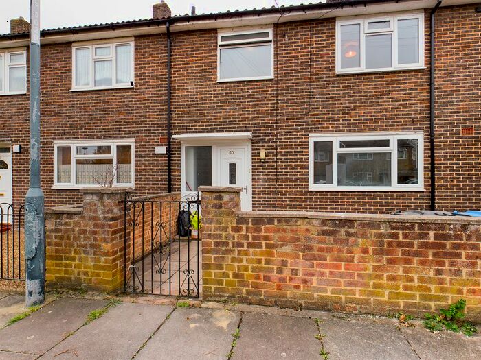 3 Bedroom Terraced House To Rent In Ampleforth Road, London, SE2
