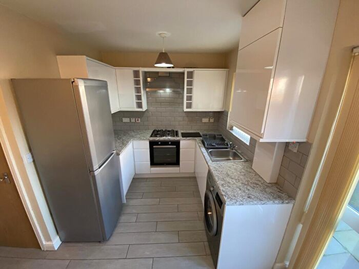 2 Bedroom End Of Terrace House To Rent In Luton Road, Reddish, Stockport, SK5