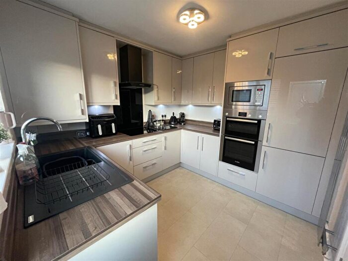 3 Bedroom Semi-Detached House For Sale In Brackenbeds Close, Pelton, Chester Le Street, DH2