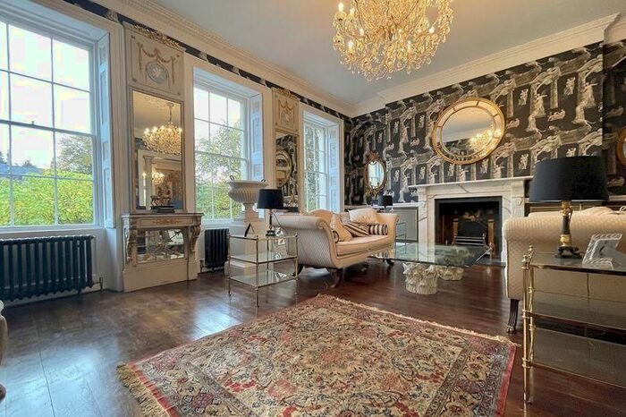 4 Bedroom Flat To Rent In Lennox Gardens, London, SW1X