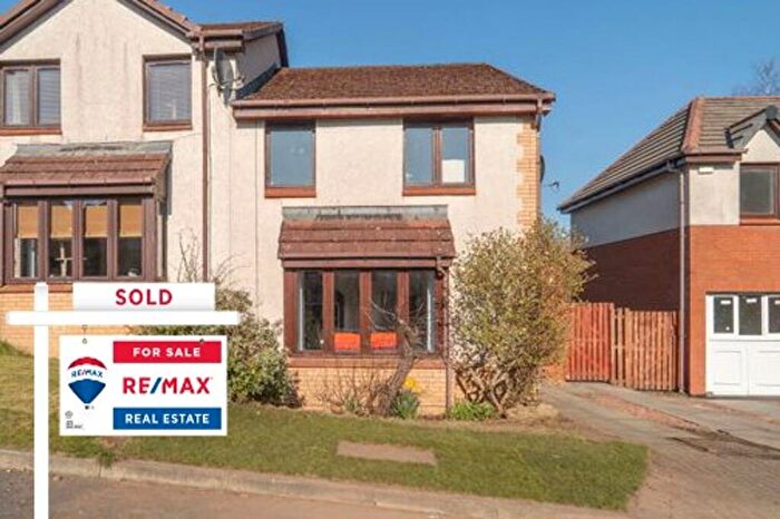 3 Bedroom Semi-Detached House For Sale In Meadowbank Road, Kirknewton, EH27