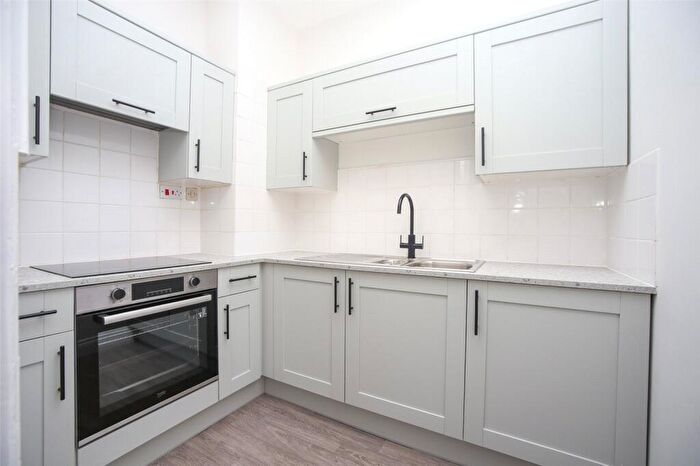1 Bedroom Apartment To Rent In Pittville Lawn, Cheltenham, Gloucestershire, GL52