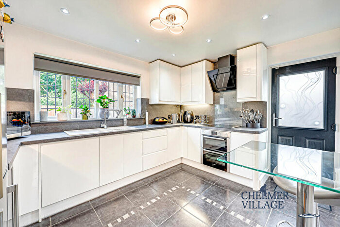 4 Bedroom Detached House For Sale In Goddard Way, Chelmsford, CM2