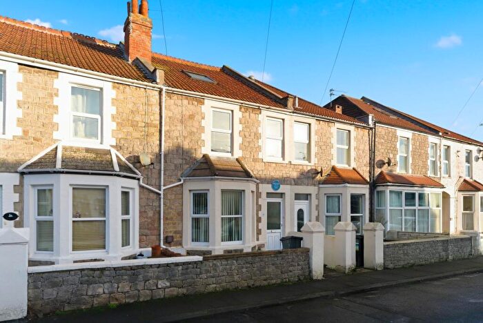 4 Bedroom Terraced House For Sale In Southend Road, Weston-super-Mare - / Bedrooms, BS23