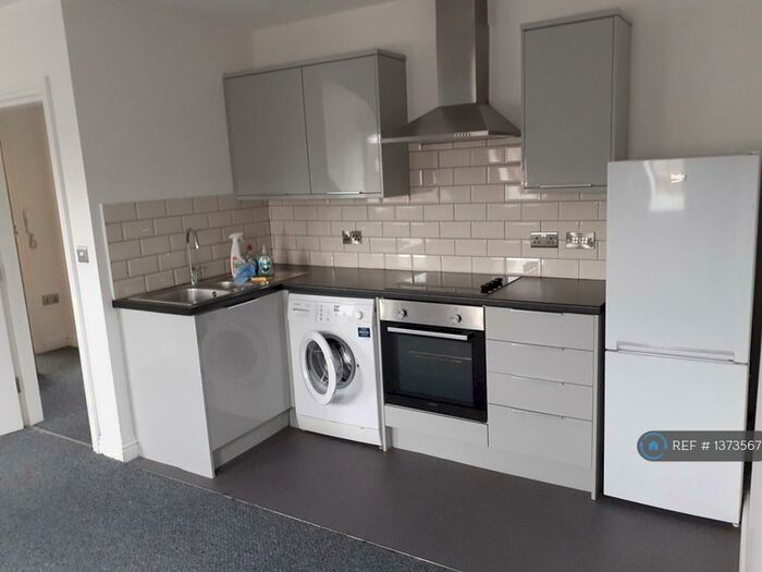 2 Bedroom Penthouse To Rent In Holly House, Chapeltown, Sheffield, S35