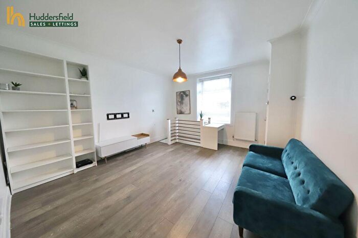 1 Bedroom Detached House To Rent In Lower Fitzwilliam Street, Huddersfield, HD1