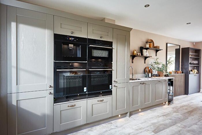 5 Bedroom Detached House For Sale In Hatfield Lane, Armthorpe, Doncaster, DN3