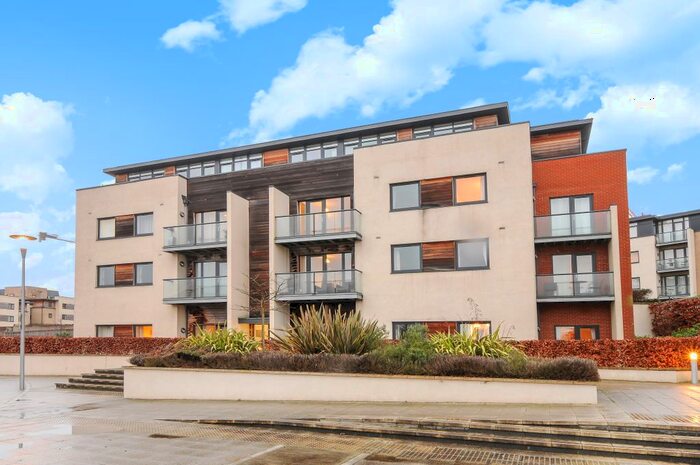 2 Bedroom Flat To Rent In Peacock Close, London, NW7