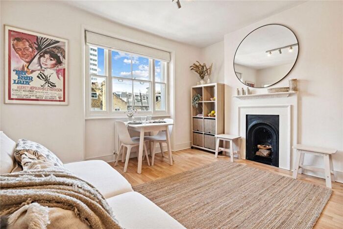 Studio To Rent In Nottingham Place, Marylebone, W1U