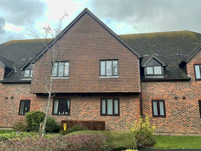 1 Bedroom Flat To Rent In Timbers Court, Hailsham, BN27