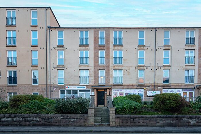 2 Bedroom Flat To Rent In Flaxmill Place, Edinburgh, EH6