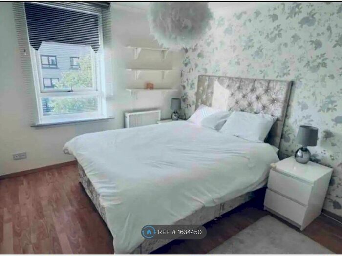 3 Bedroom Flat To Rent In Milnpark Gardens, Glasgow, G41