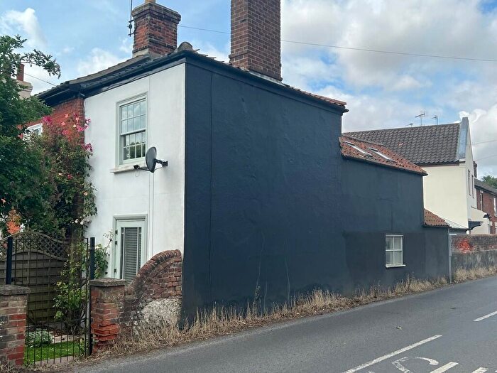 2 Bedroom Semi-Detached House To Rent In Aylsham Road, North Walsham, NR28