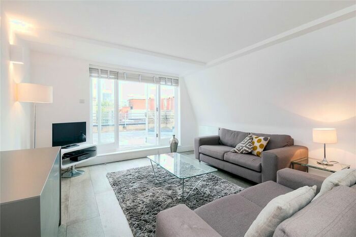 3 Bedroom Flat To Rent In Berry Street, London, EC1V
